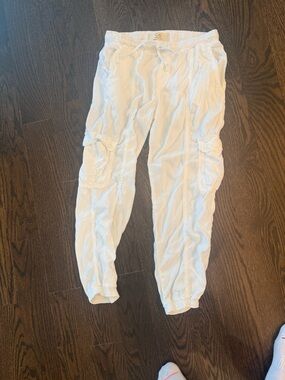 Anthropology Cloth & Stone White Drawstring Cargo Joggers!